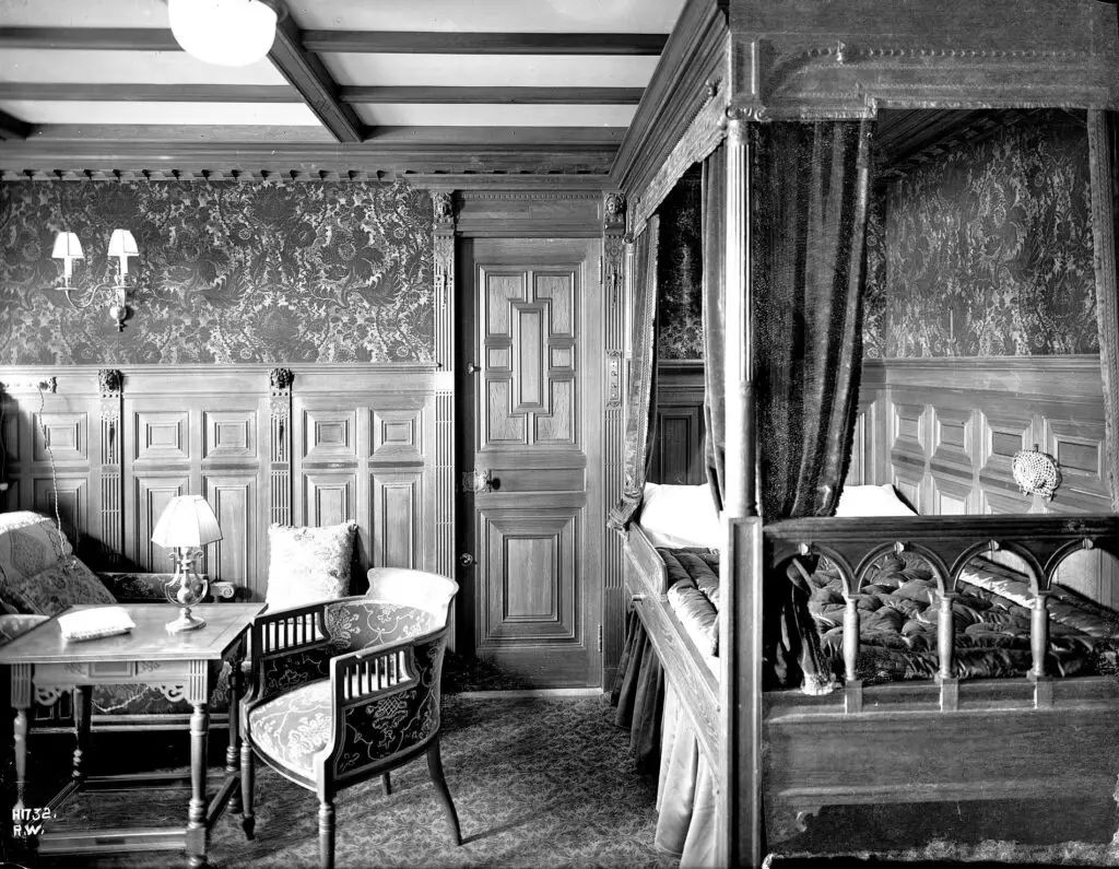 Titanic First Class Suite Room Picture