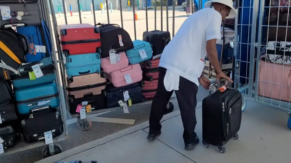 loading luggage to cruise ship